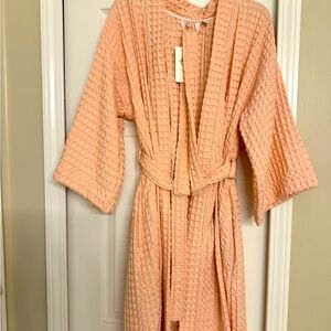 Nordstrom peach waffle weave knee length bath robe. Size large.
